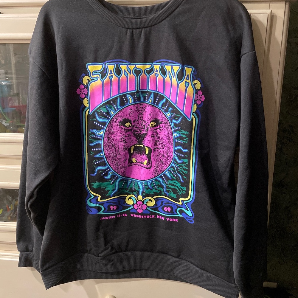 Santana Graphic Sweatshirt size s new with tags